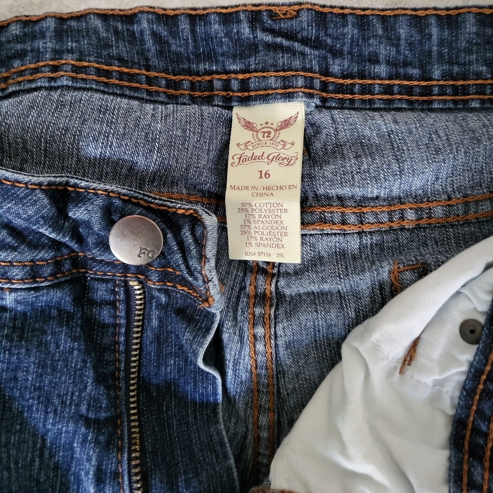 Faded Glory size 16 capri
